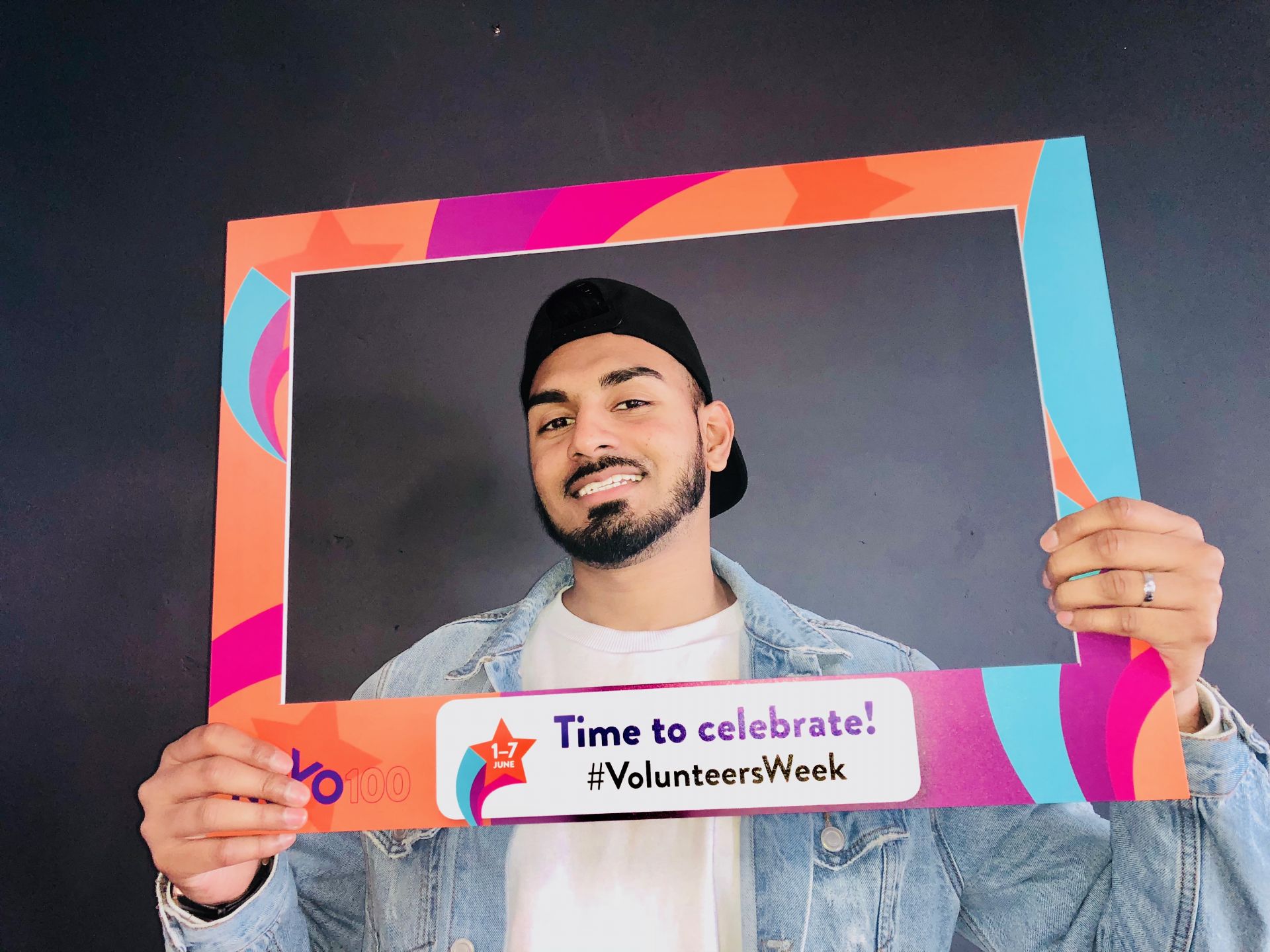 Get creative with selfie frames